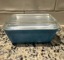 Vintage PYREX #0502 Primary Blue Rectangular Refrigerator Dish w/ 502 C Lid.