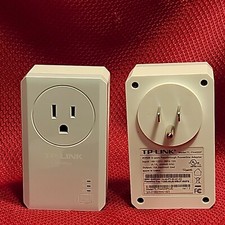 TP-LINK TL-PA4020P AV500 2-Port Powerline Adapter  Outlet internet connection