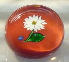 *Genuine* and boxed Saint:Louis crystal paperweight