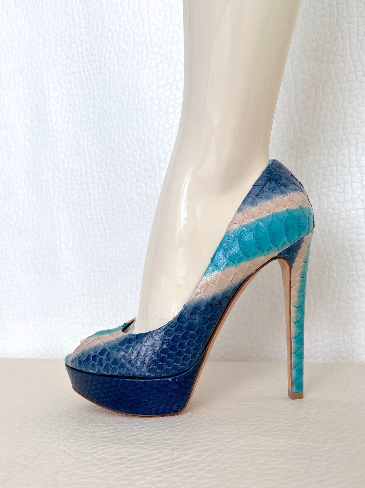 Amazing Dior Python Peep Toe Heels Sz.IT/EU 39.5, US 9.5 image 6