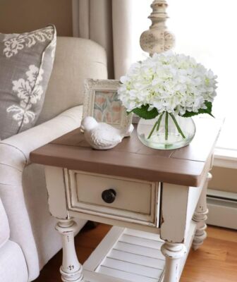 Hydrangea withvase White fake flower arrangement in glass vase (with fake water)