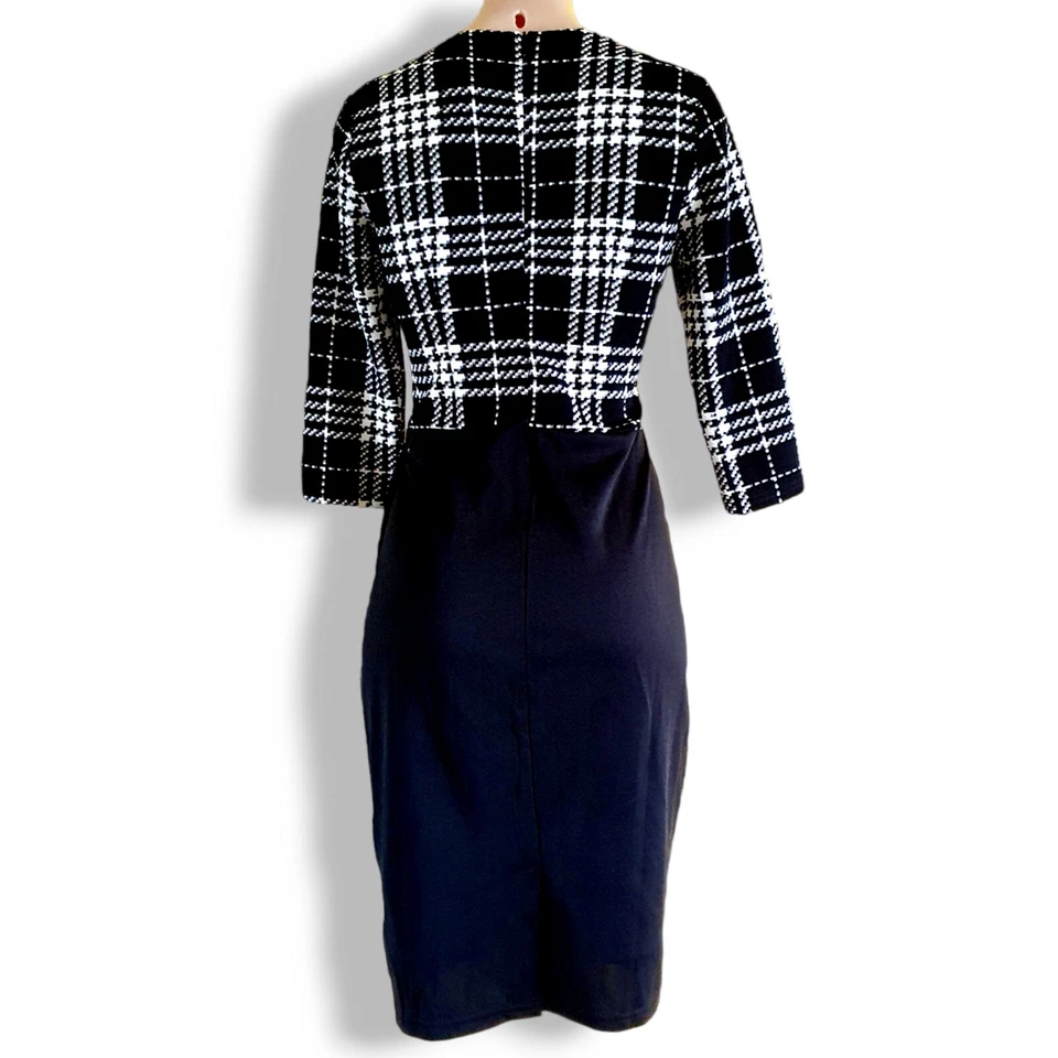 1990's Inspired black + white plaid, 3/4 sleeve, knee length dress fits AU 10-12 - Image 3 of 4
