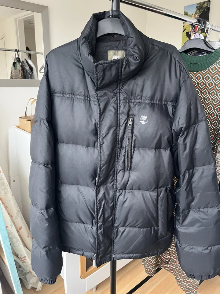 Timberland Men’s Duck Down Puffer Jacket, Black. Well worn but good cond. Size L - Image 2 of 4