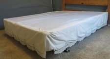 Queen Size Bed Skirt Dust Ruffle Off White Lace-like Design - Has f2  Drop