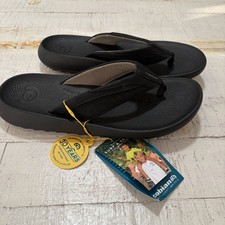 Cobian Compass Sandals NWT Men  s size 11 Black Lightweight Cushioned Flip Flops