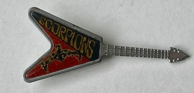 SCORPIONS VINTAGE GUITAR SHAPED METAL PIN BADGE FROM THE 1980's