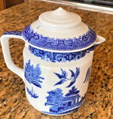 Blue Willow Covered Pitcher Buffalo Semi Vitreous 1911