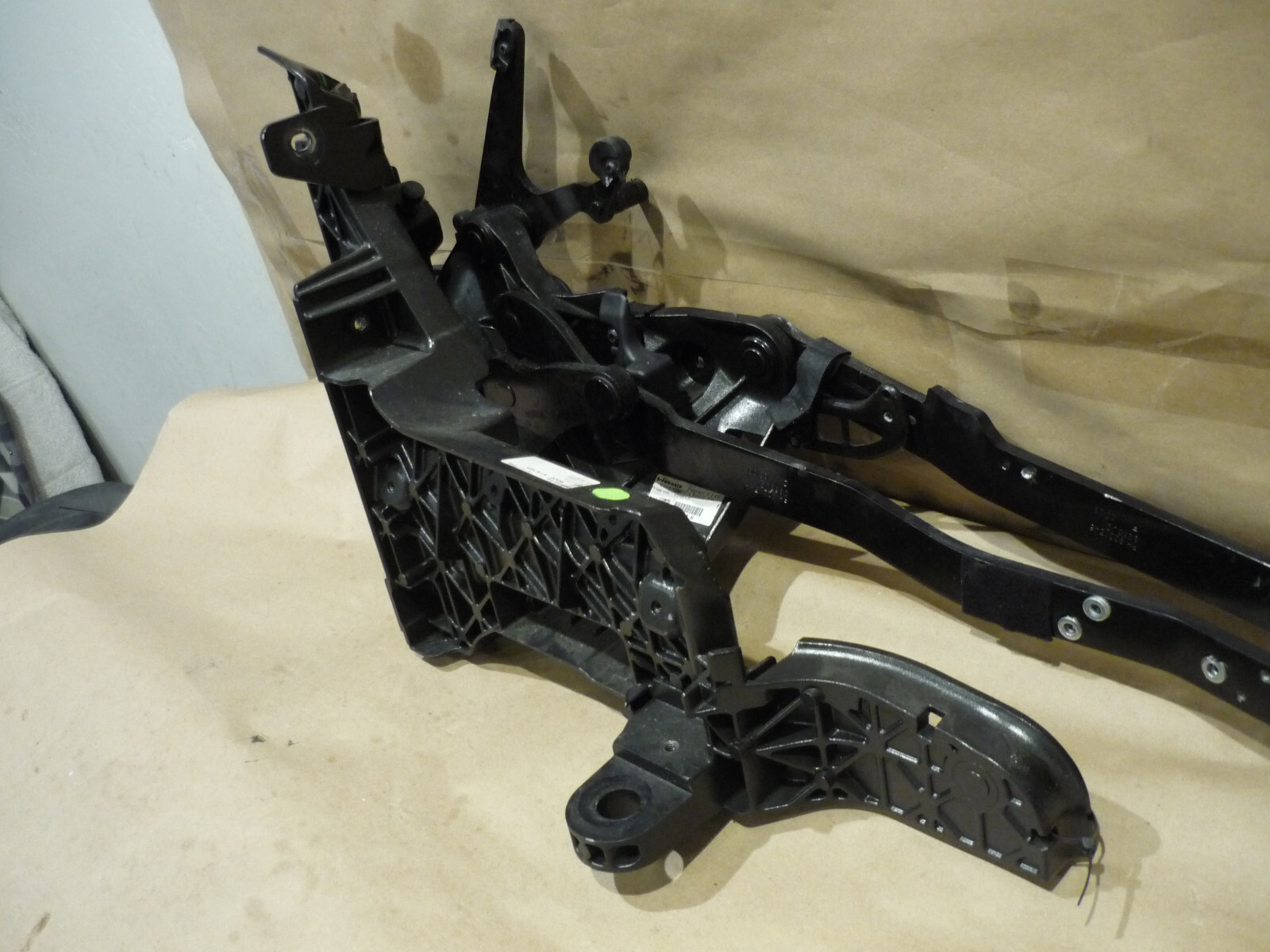 Ferrari California - Part Of RH Rear Roof Kinematic /Hinge  P/N 86545900