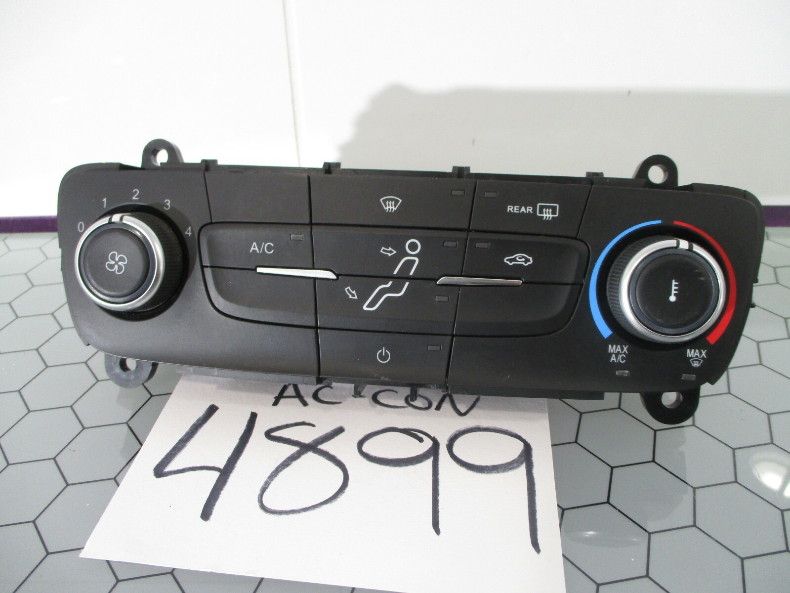 15 16 17 18 Ford Focus AC and Heater Control Used Stock #4899-AC