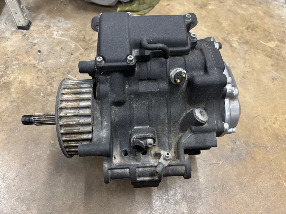 Harley-Davidson Dyna Switchback FLD 2014 transmisión de 6 velocidades caja de cambios 13 12 23 k Foto 4 de 4