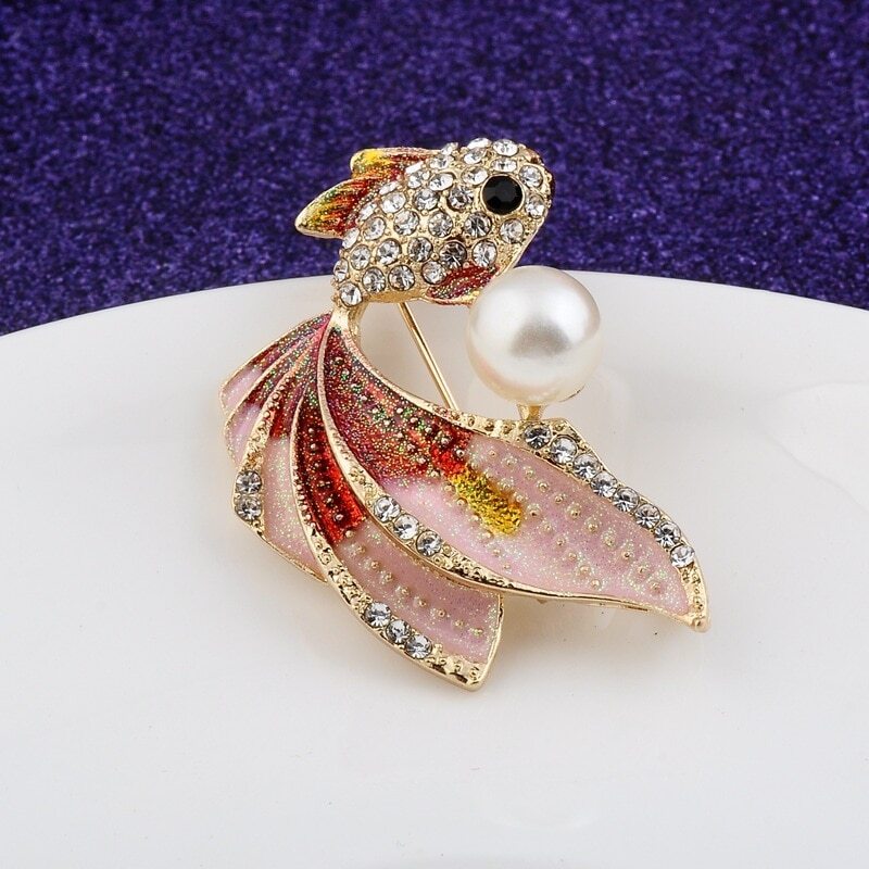 Cute Goldfish Pearl Brooch Fashion Animal Pin Accessory  