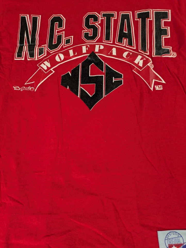 Camiseta de Colección North Carolina State Wolfpack Para Hombres Pequeña NCAA Puntada Única El Juego Foto 2 de 4