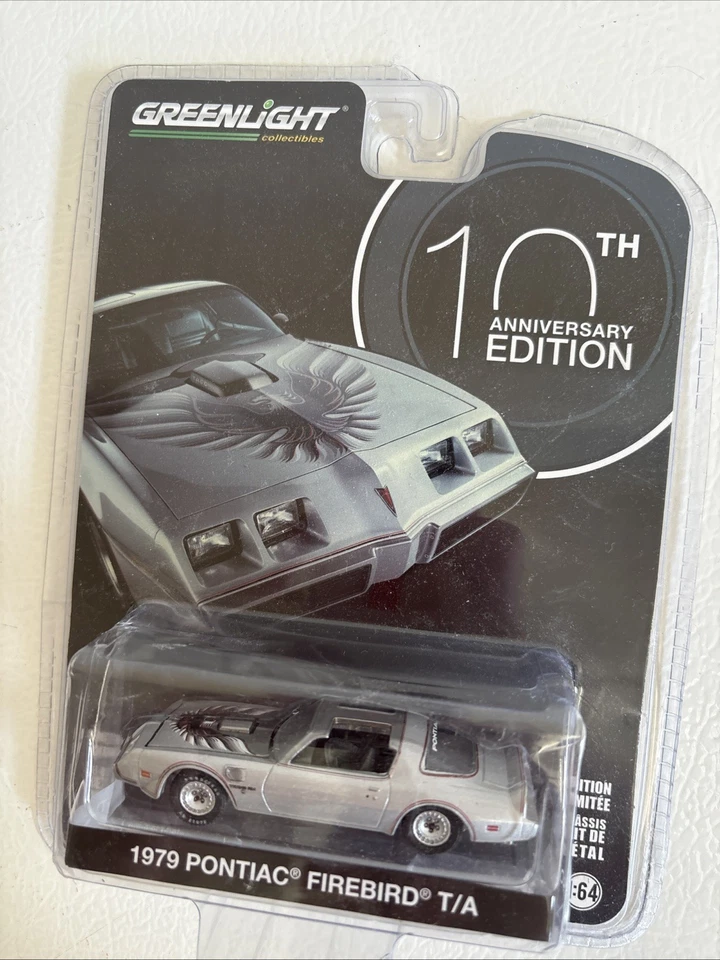 1/64 GREENLIGHT 1979 PONTIAC FIREBIRD TRANS AM 10TH ANNIVERSARY SILVER - Image 4 of 4