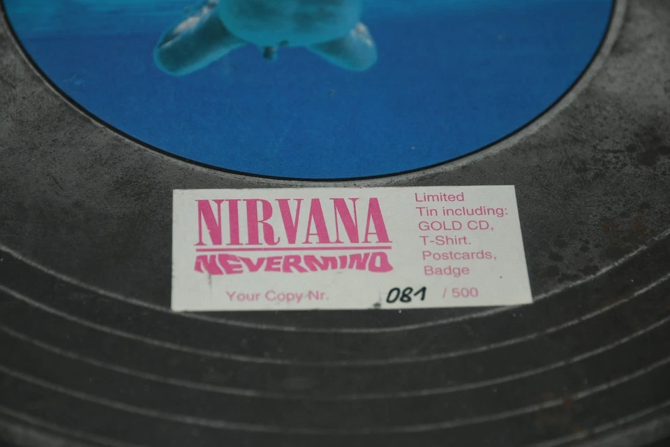 NIRVANA: nevermind FILMCAN BOX SET **GOLD** 1994 NUMBERED T-Shirt XL CD 81/500 - Bild 3 von 4