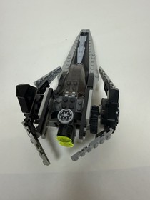 LEGO Star Wars Imperial V-wing Starfighter (Set 7915) Missing Mini figures