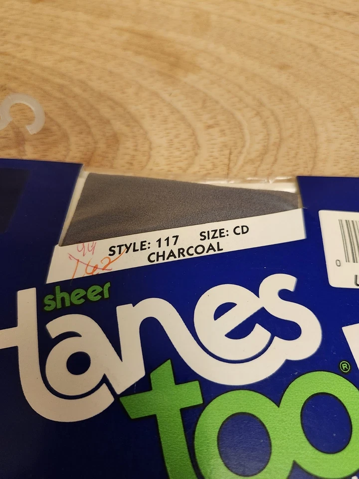 Pantimedias Hanes Too transparentes vintage nuevas de colección sandalia carbón talla C-D estilo 117  Foto 4 de 4