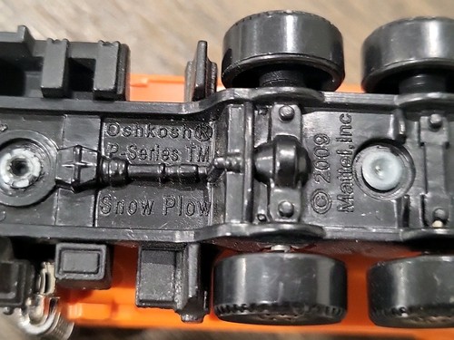 Matchbox Collectibles, 1:64 (?) scale, Oshkosh P-Series Snow Plow, RW017 - Picture 8 of 8