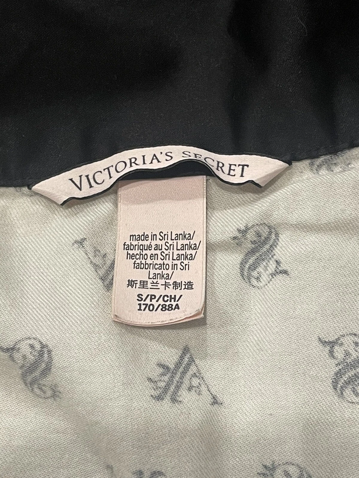 UNDERCOVER Pigiama abito da donna Victoria's Secret manica lunga abbottonato taglia: SM