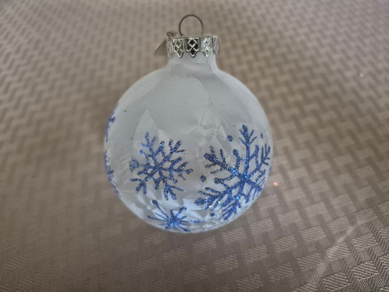 Bronner's Christmas Wonderland Frosted Blue Snowflake Ornament In Original Box