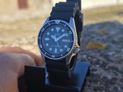 Seiko SKX013 Automatic Diver 200m - MID-SIZE - TOP - OUT OF PRODUCTION