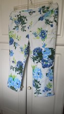 Cato Women's White Floral Cropped Pants Size 14 C7