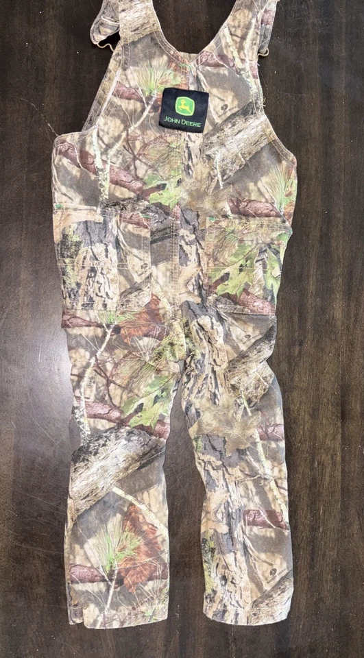Mono con tirantes camuflado John Deere Tree ajustable al aire libre caza talla 3T para niños Foto 2 de 4