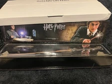 Harry Potter Noble Collection Vintage Illuminating Wand # 1910