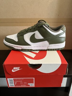 DS Size 7W/5.5M - Nike Dunk Low Medium Olive W