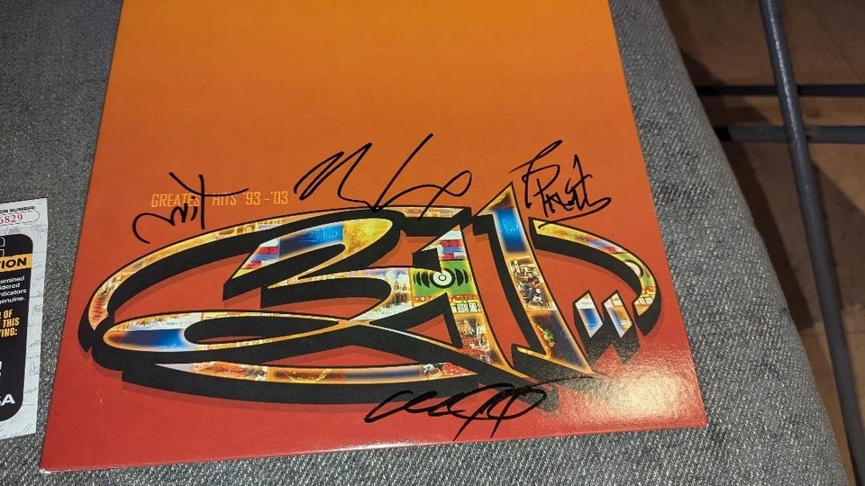 311 GREATEST HITS FULLY SIGNED VINYL RECORD ALBUM Nick Hexum Chad Sexton JSA COA - Image 2 of 3
