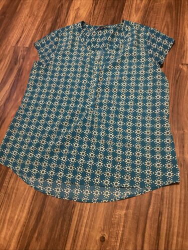 Croft & Barrow women's size Large Short sleeve Green floral blouse