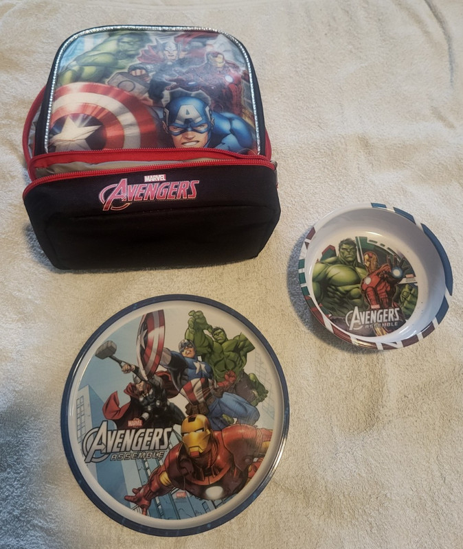 MARVEL AVENGERS INSULATED LUNCH BAG WITH SMALL BOWL AND PLATE
