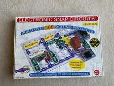 Elenco Snap Circuits, SC300, Over 300 Projects, EXCELLENT INTRO TO ELECTRONICS