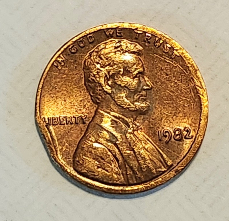 1982 Lincoln Cent LRG.DATE WITH LAMINATION ERRORS