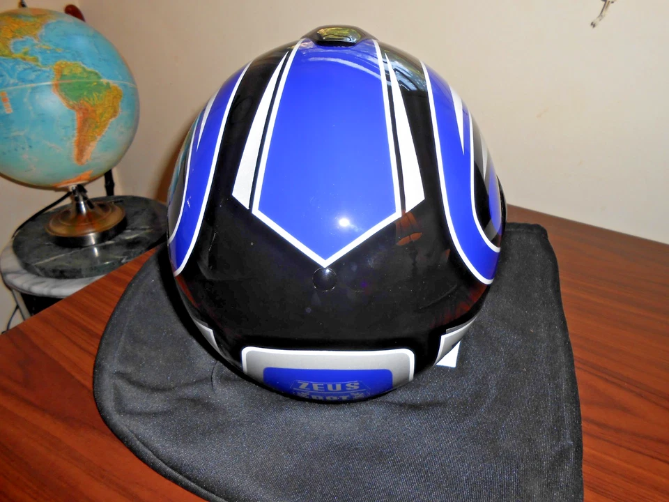 Nuevo - Casco de calle para motocicleta ZEUS, completo con visera, negro/púrpura/plateado/blanco, X-pequeño. Foto 4 de 4