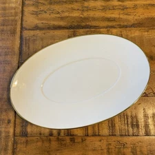 9" Oval Vegetable Bowl Gold Buffet by ROYAL GALLERY Gold Trim