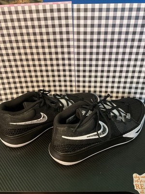 Nike Kyrie Us 11.5 Never Released White Black Men's Sneakers