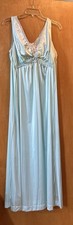 VTG Vanity Fair Negligee Pale Green Lace Sz 36 Long Gown Back Ties