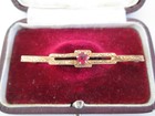 ANTIQUE EDWARDIAN 9ct GOLD & CARNELIAN / GARNET PIN BAR BROOCH @1.6g H&P
