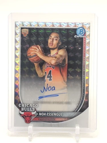 NOA ESSENGUE 2025-26 BOWMAN CHROME ROOKIE GEOMETRIC REFRACTOR AUTO Q7436
