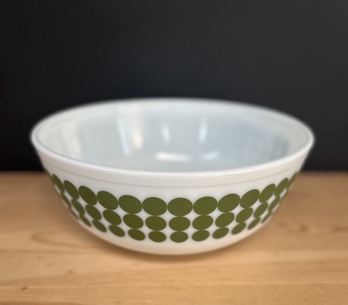 Pyrex #404 Green Polka Dot 4QT Mixing Serving Bowl 1968-1973 Vintage Large USA