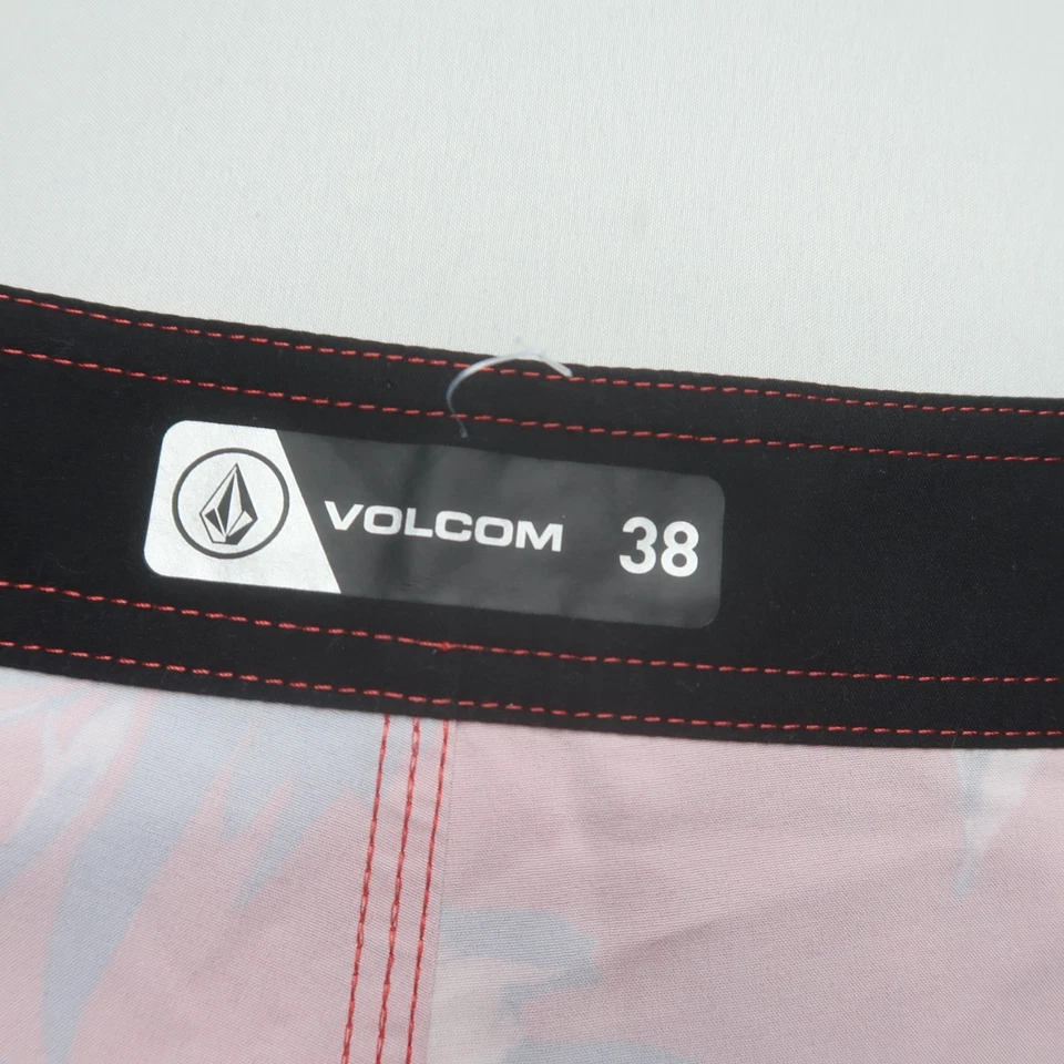Volcom Mens Board Shorts Size 38 Red Floral Swim Surf Stretch Cargo Pocket - Image 3 of 4