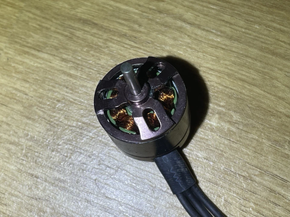 Brushless Motor ø27mm Glocke ø3mm Welle RC Flugzeug Modellbau - Bild 3 von 3