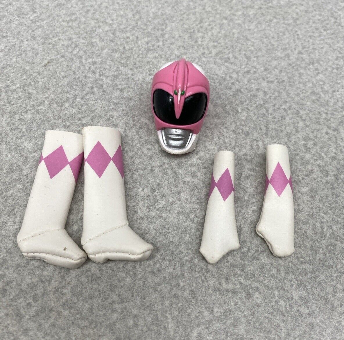 Power Rangers Pink Doll Replacement Helmet Boots Gloves Clothes 1994 Kimberly