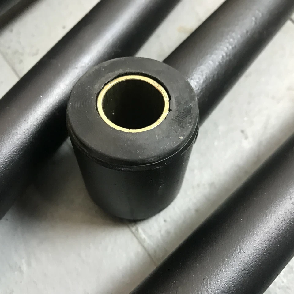 4 eslabones traseros triangulados y bobinas Ford Modelo 48 1935 Sedán Estándar Deluxe 8 Foto 2 de 4