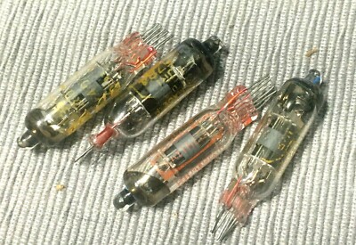 4PCS - RAYTHEON 5784 Vacuum tube