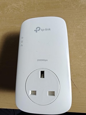TP-LINK TL-PA9020P AV2000 2-Port Gigabit Passthrough Powerline Single Adapter UK