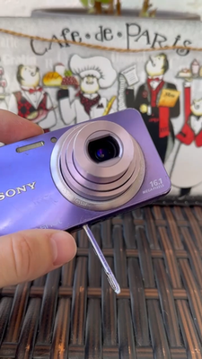 SONY Cyber-shot DSC W570 Digital Camera 16.1MP 5x OP Zoom Purple