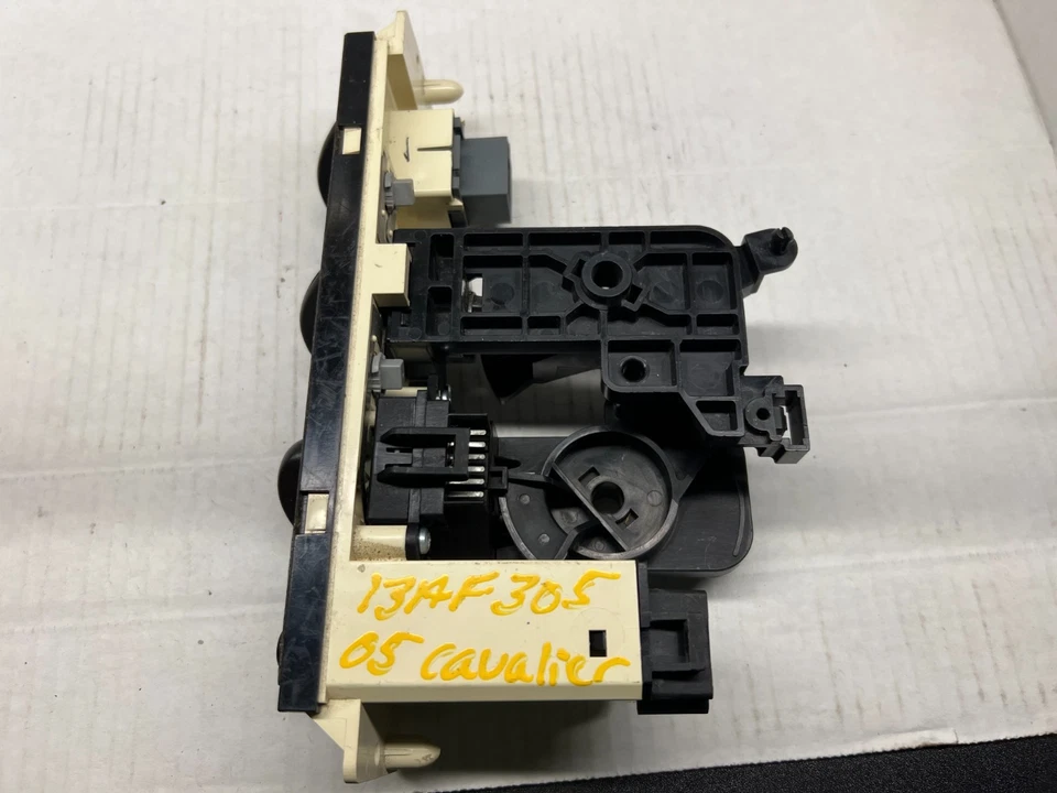 *PRUEBA BIEN* 00-05 CHEVY CAVALIER CONTROL DE TEMPERATURA DEL CALENTADOR DE AIRE ACONDICIONADO CON DESCONGELACIÓN RR OEM 52497504 Foto 4 de 4