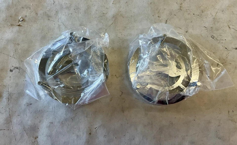 1965-1966 Chevrolet Impala emblema dianteiro par C14 - Imagem 2 de 2