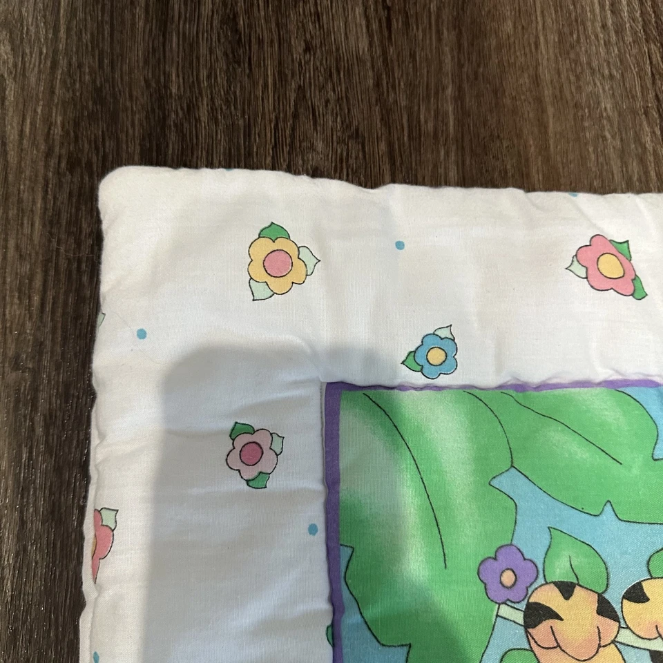 Edredón de bebé vintage rojo calliope ropa de cama pequeña 36 X 27 animales elefante Foto 2 de 4